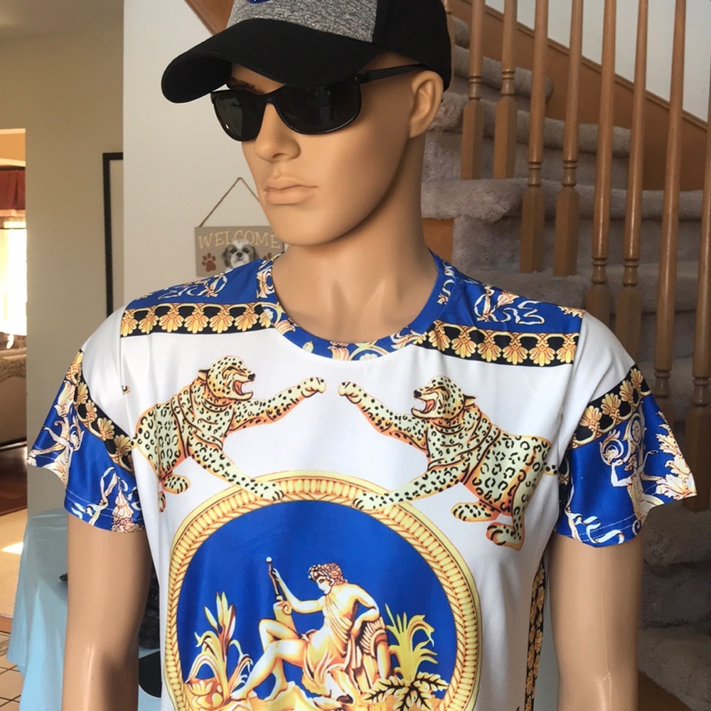 Men’s Leopard  Shirt Size : Medium NWOT